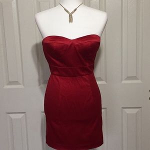 SALE STRAPLESS DEEP BEAUTIFUL RED STRAPLESS DRESS